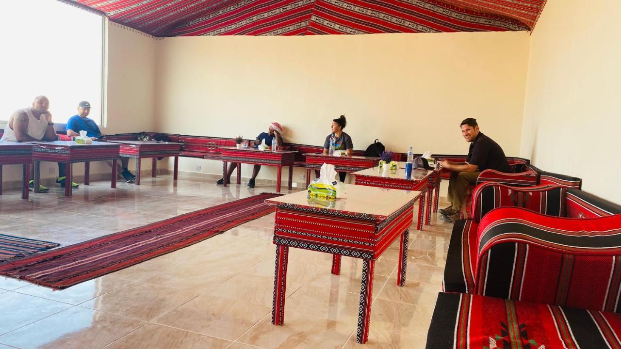 Rum Jordan Camp And Tours Wadi Rum Exteriér fotografie